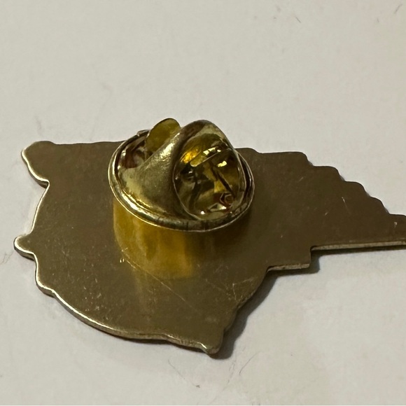 Lot of 4 NASCAR Racing Pins Vintage Indy 500 Budweiser Front Runner GTE - Picture 11 of 11